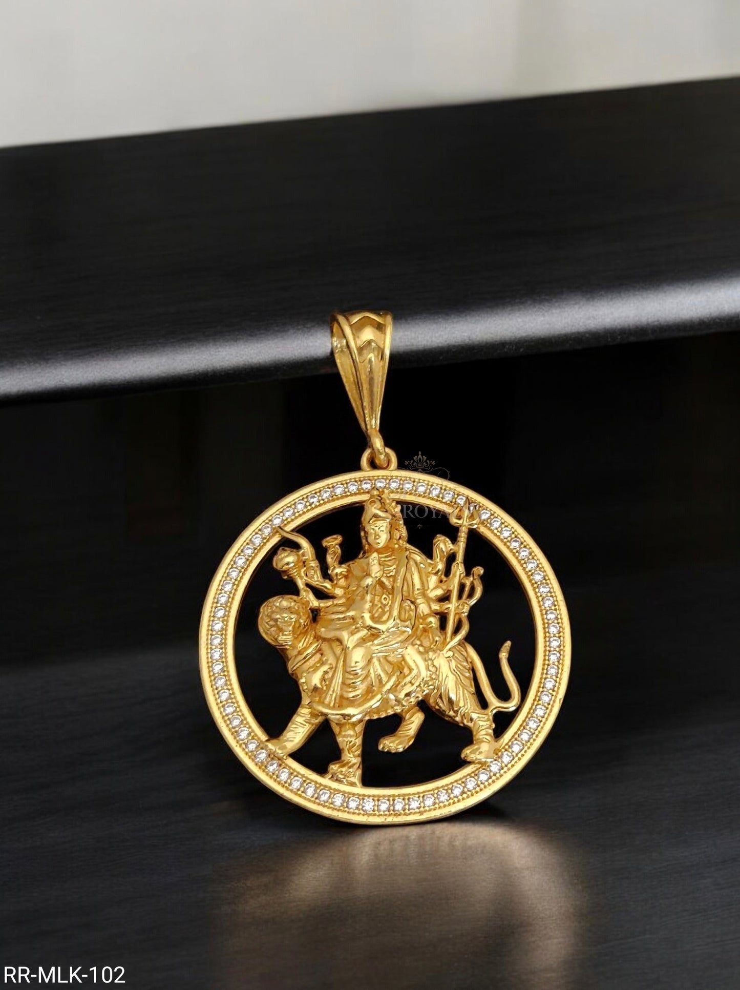 Round design, diamond, Shree Ambe pendant RR.MLK.102