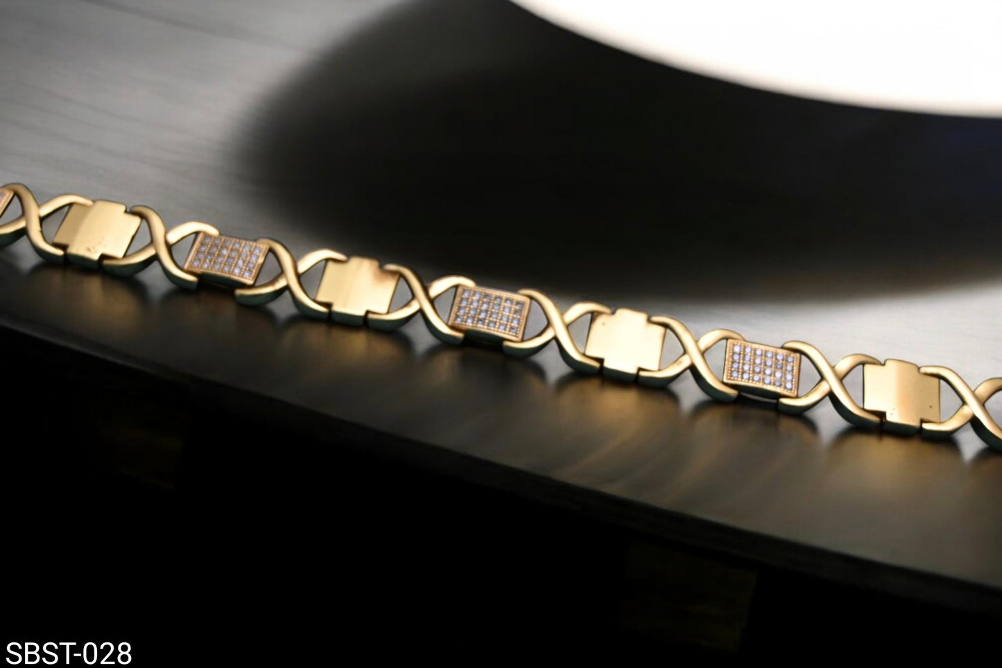 Nice Looking Men’s Fashion Diamonds Lucky