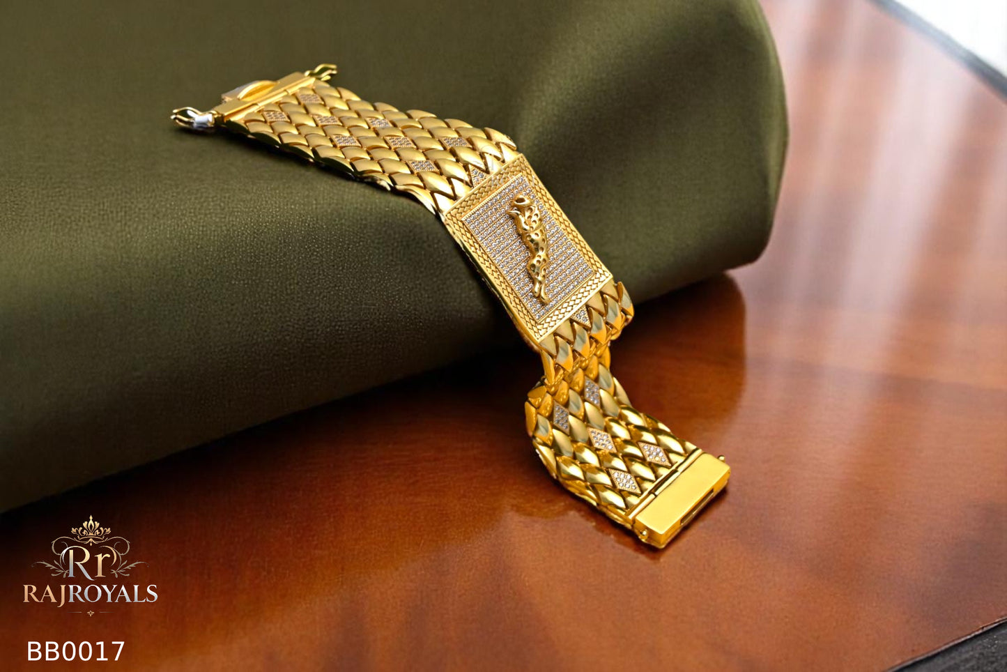 Exclusive  jaguar logo with cz Men’s Fashion Bracelet BB0017